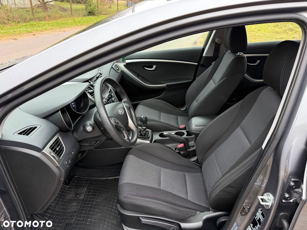 Hyundai i30 1.4 Classic + - 18