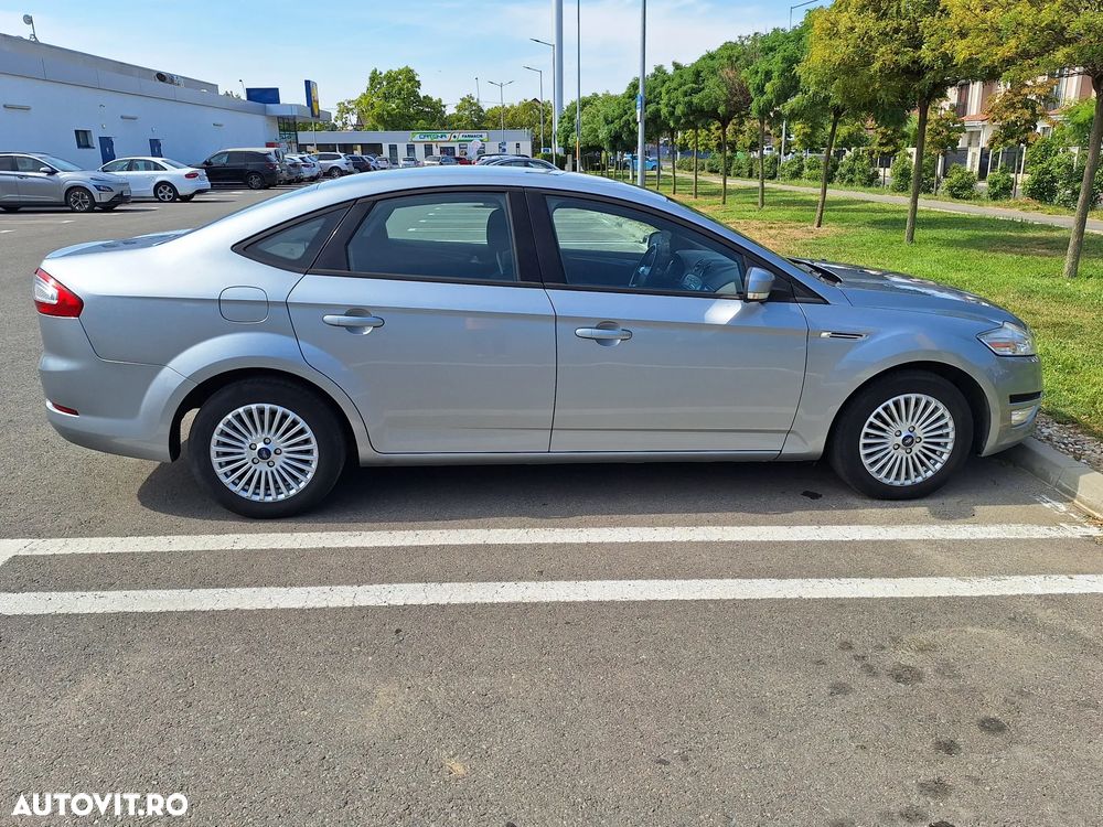 Ford Mondeo - 9
