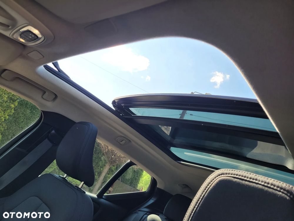 Volvo XC 40 T2 Momentum - 23