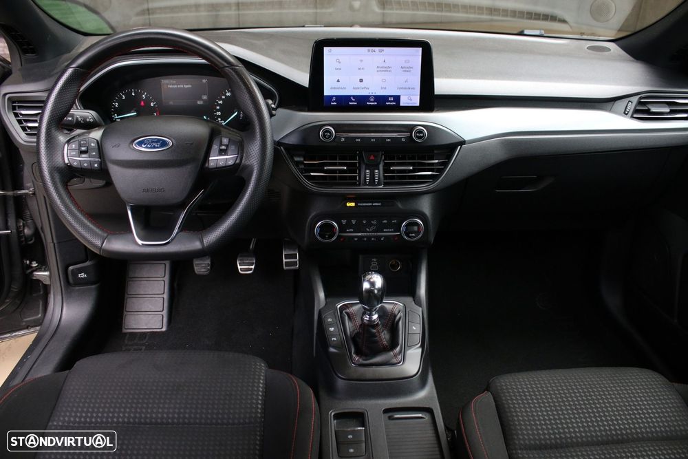 Ford Focus 1.0 EcoBoost ST-Line - 38