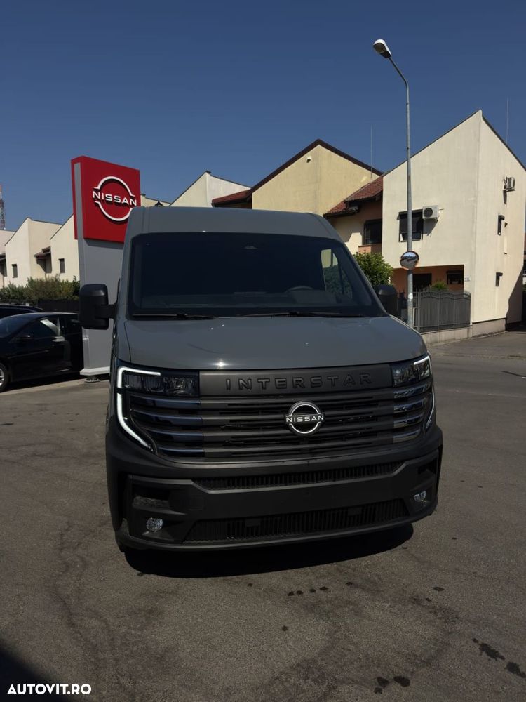 Nissan Interstar - 2