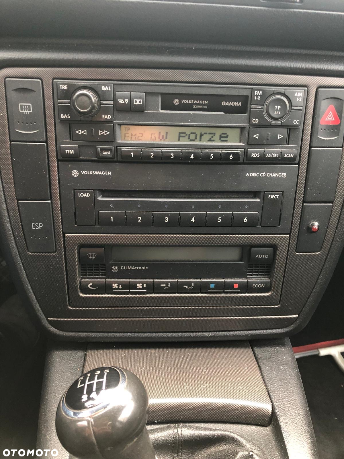 Volkswagen Passat 1.9 TDI Highline - 2