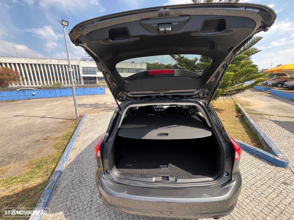 Ford Focus SW 1.5 TDCi EcoBlue Connected - 22