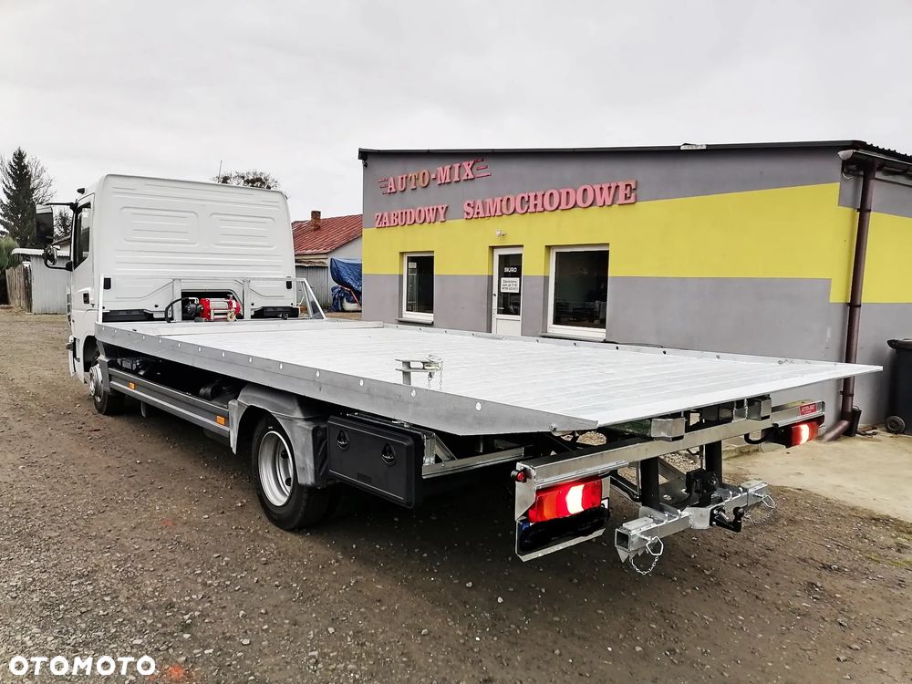 Mercedes-Benz platforma hydrauliczna zabudowa laweta - 9
