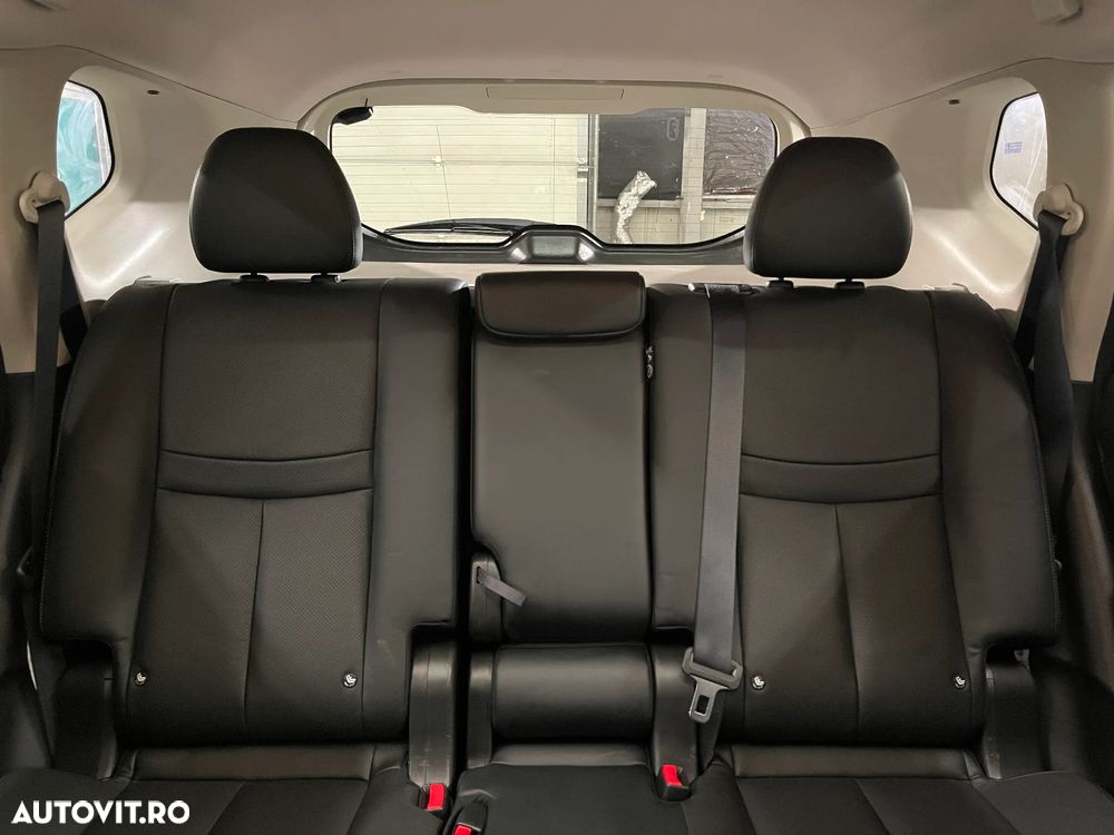 Nissan X-Trail 1.7 dCi Xtronic Tekna - 11