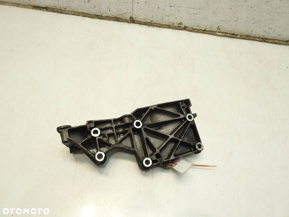 ŁAPA PODSTAWA ALTERNATORA AUDI A3 8P 1.9 TDI 03G903143A - 3
