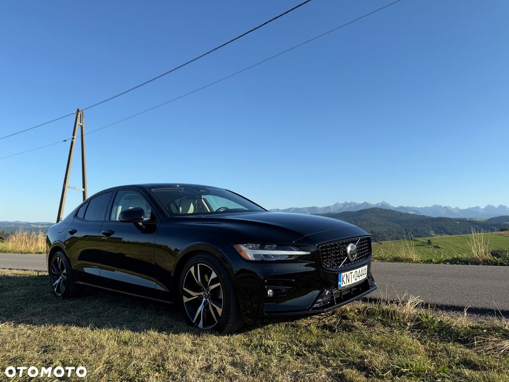 Volvo S60 B5 B AWD Plus Dark - 1
