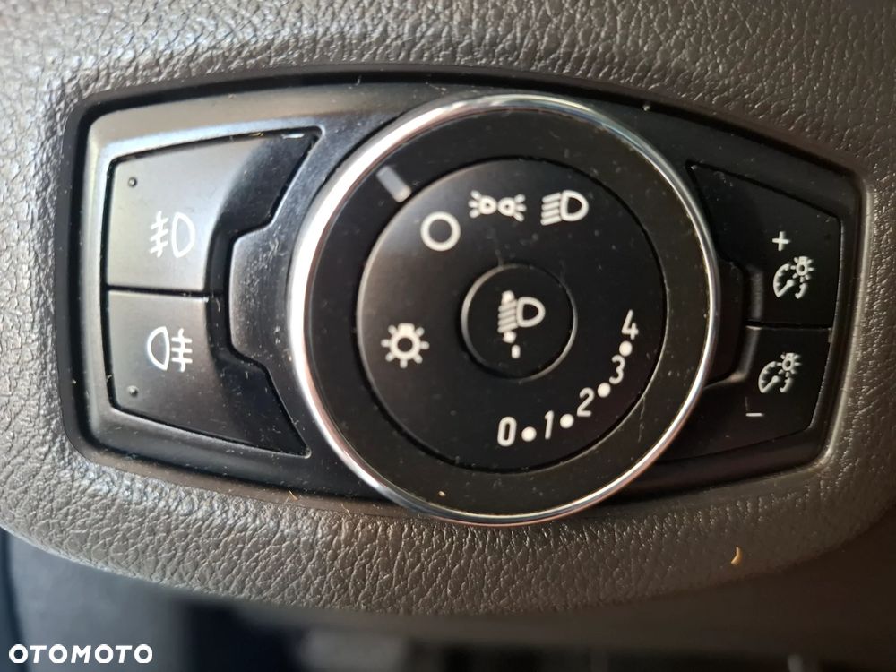 Ford Transit Connect - 10