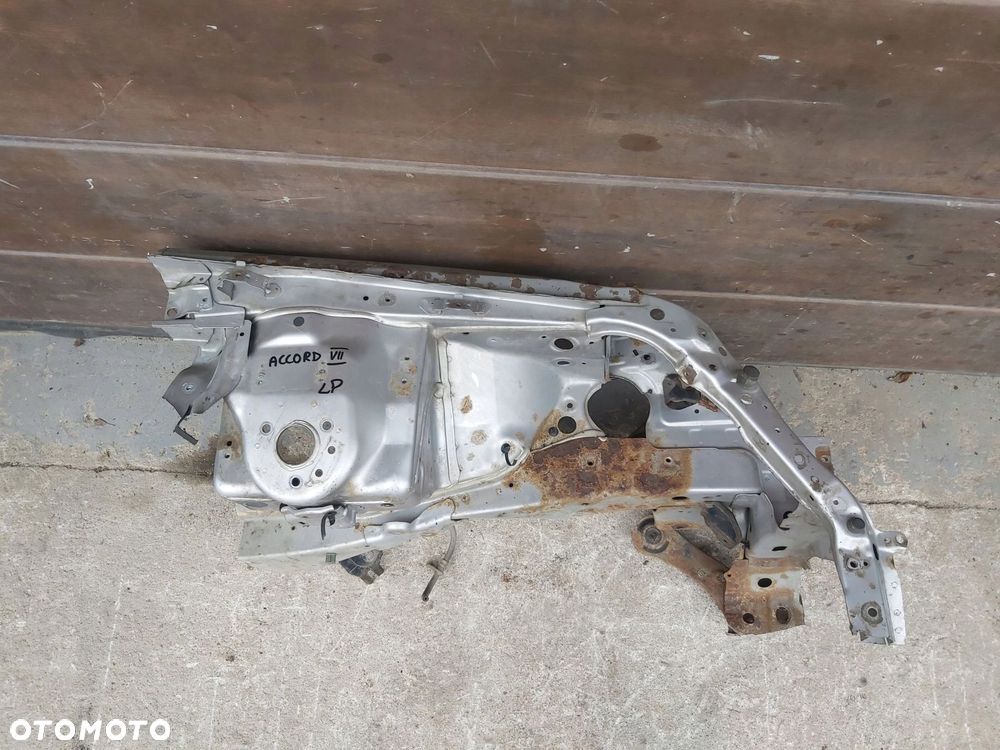 Honda Accord VII 7 podłużnica lewy przód okular fartuch - 2
