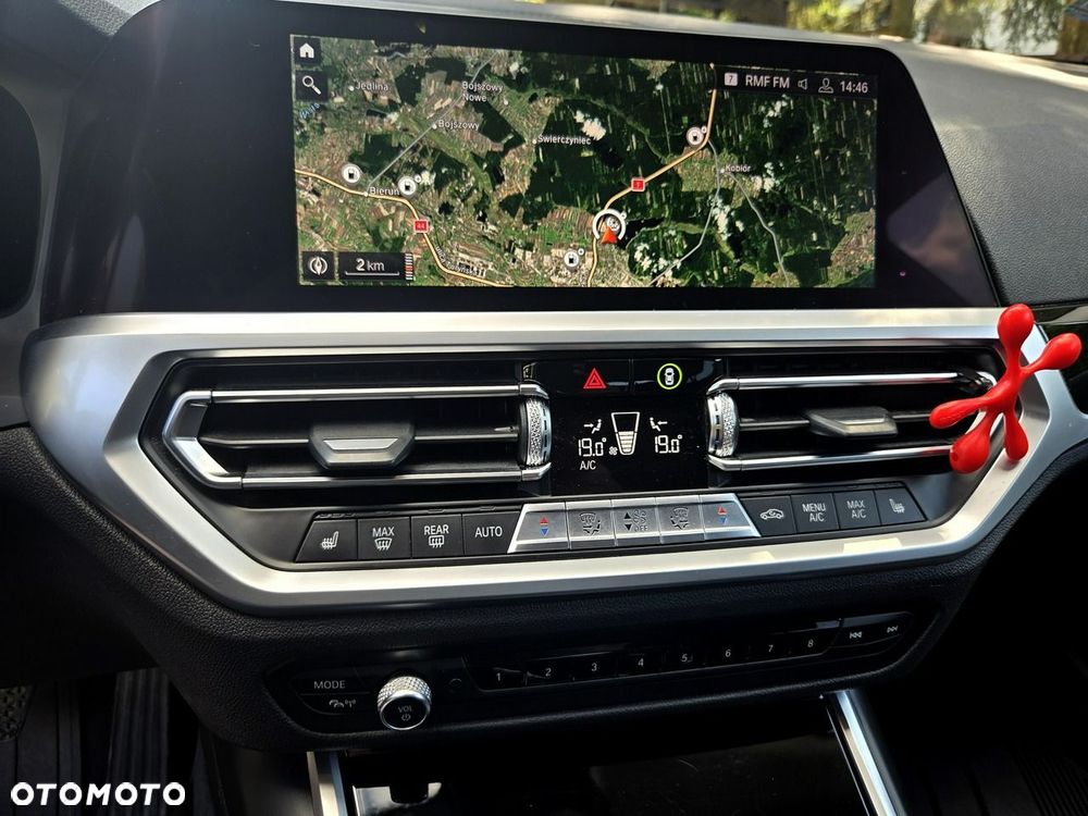 BMW Seria 3 320d xDrive - 15