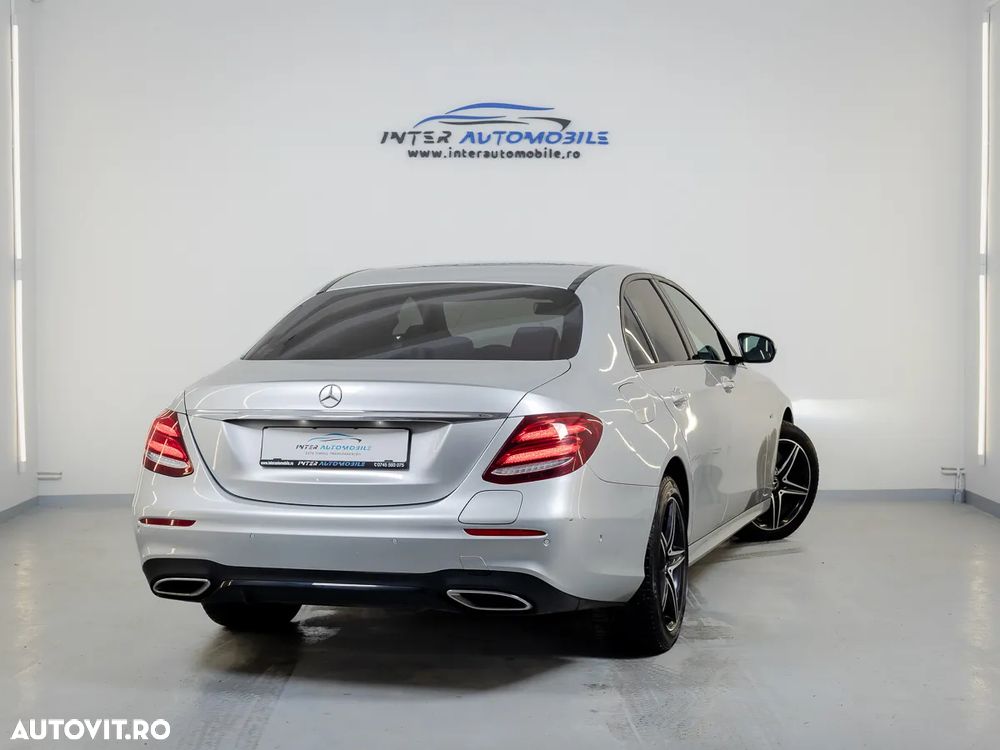 Mercedes-Benz E 300 de 9G-TRONIC AMG Line - 12