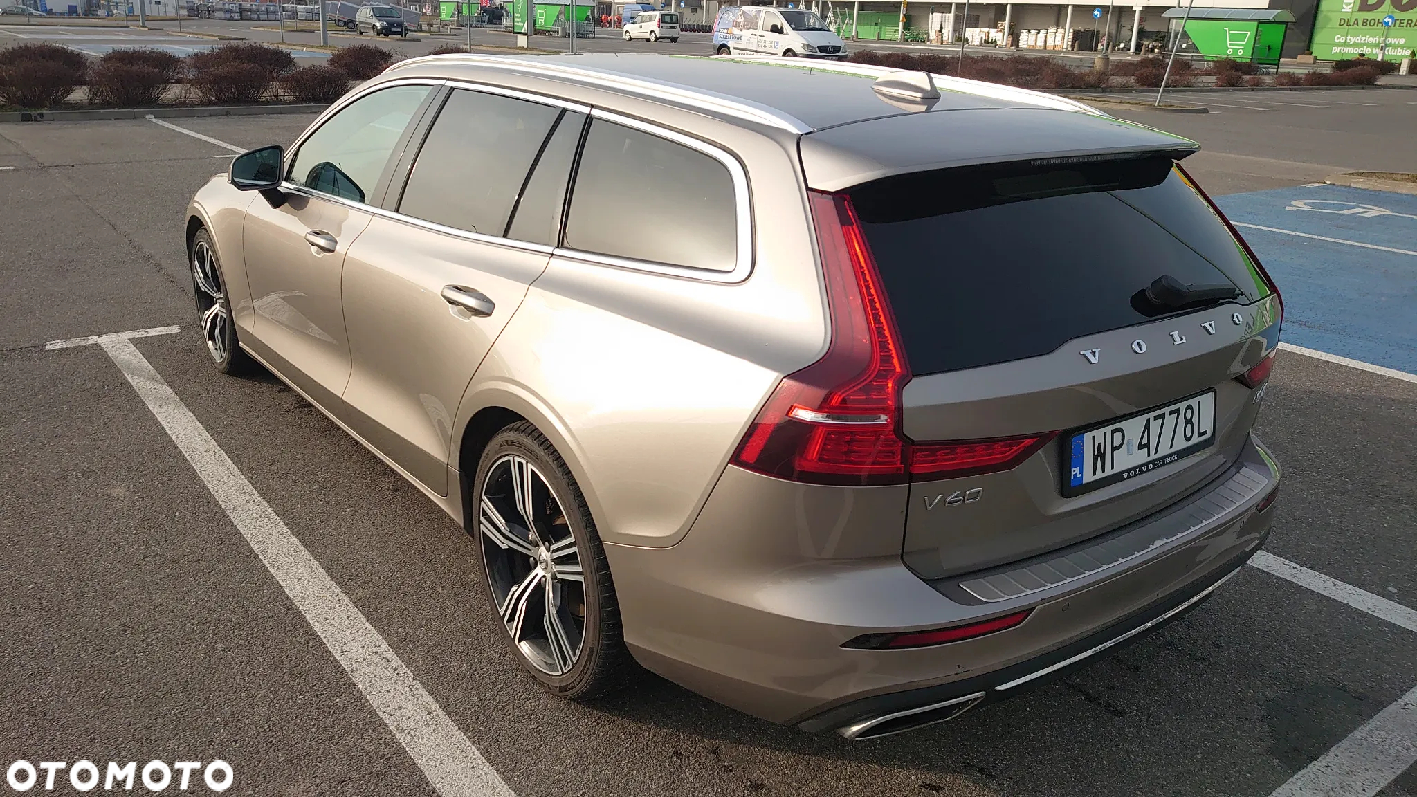 Volvo V60 D4 Inscription - 4