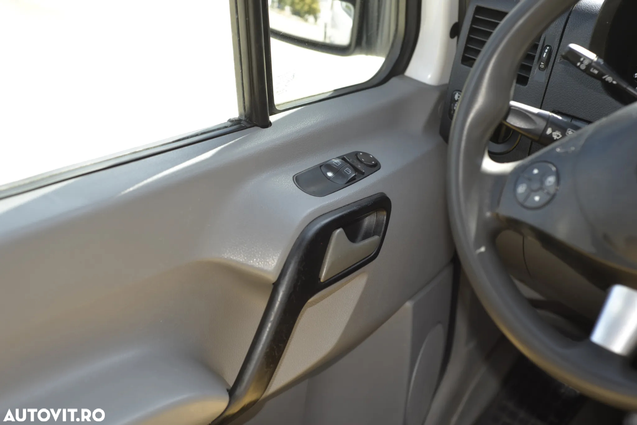 Mercedes-Benz Sprinter - 11