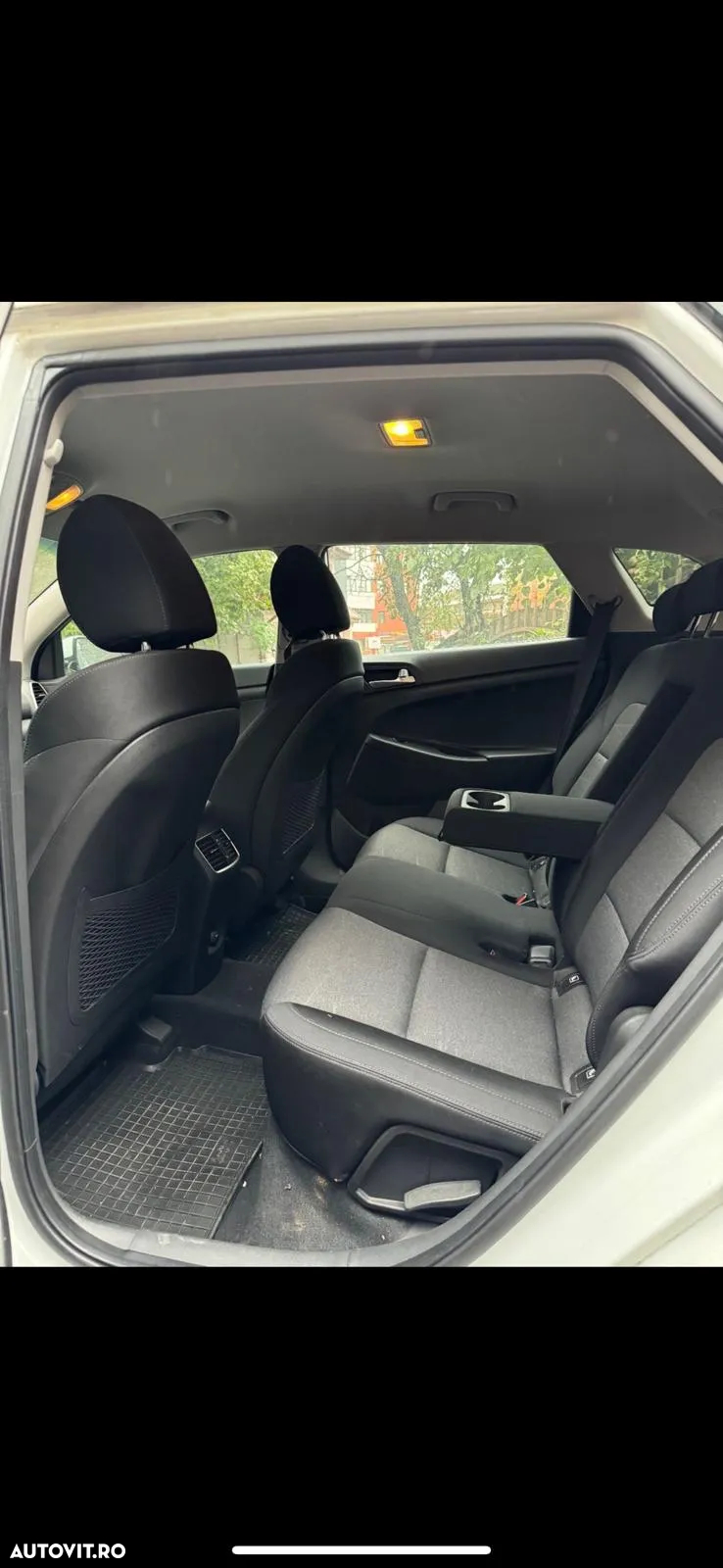 Hyundai Tucson 1.6 CRDi 4WD 6MT Premium - 12