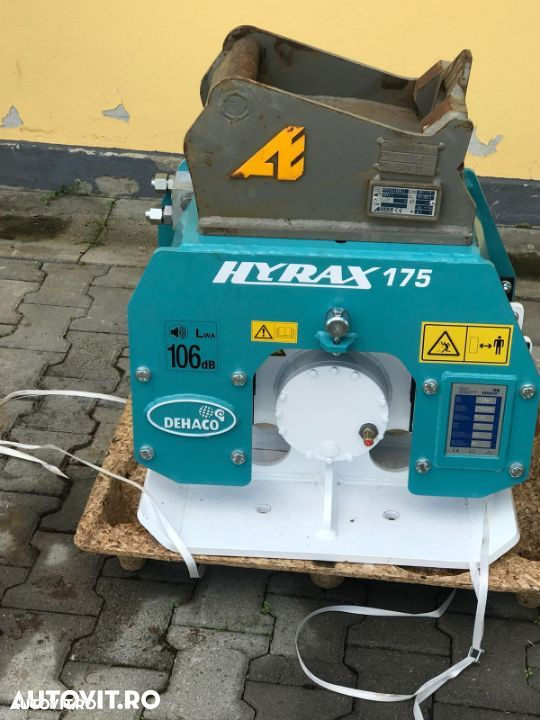 Placa vibranta pentru miniexcavator - 10