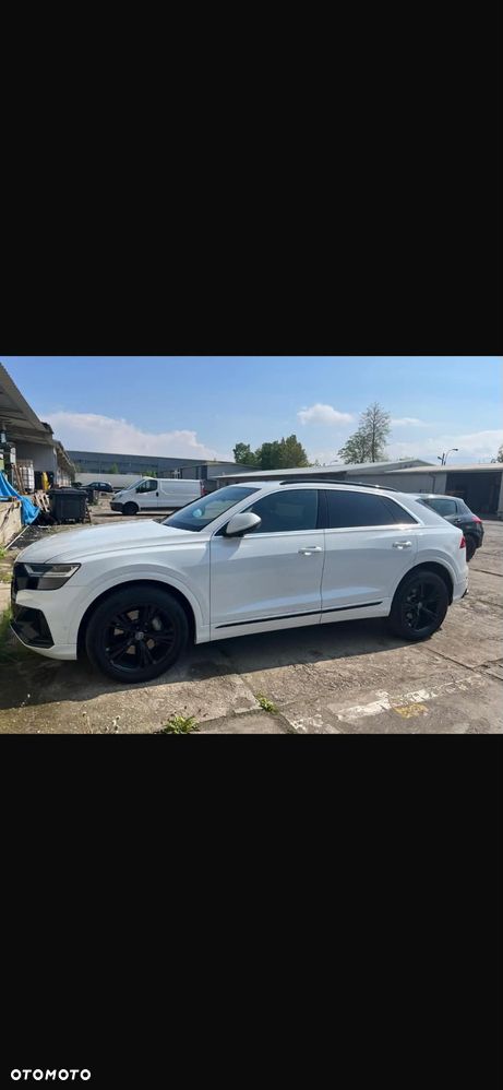 Audi Q8 55 TFSI mHEV Quattro Tiptronic - 2