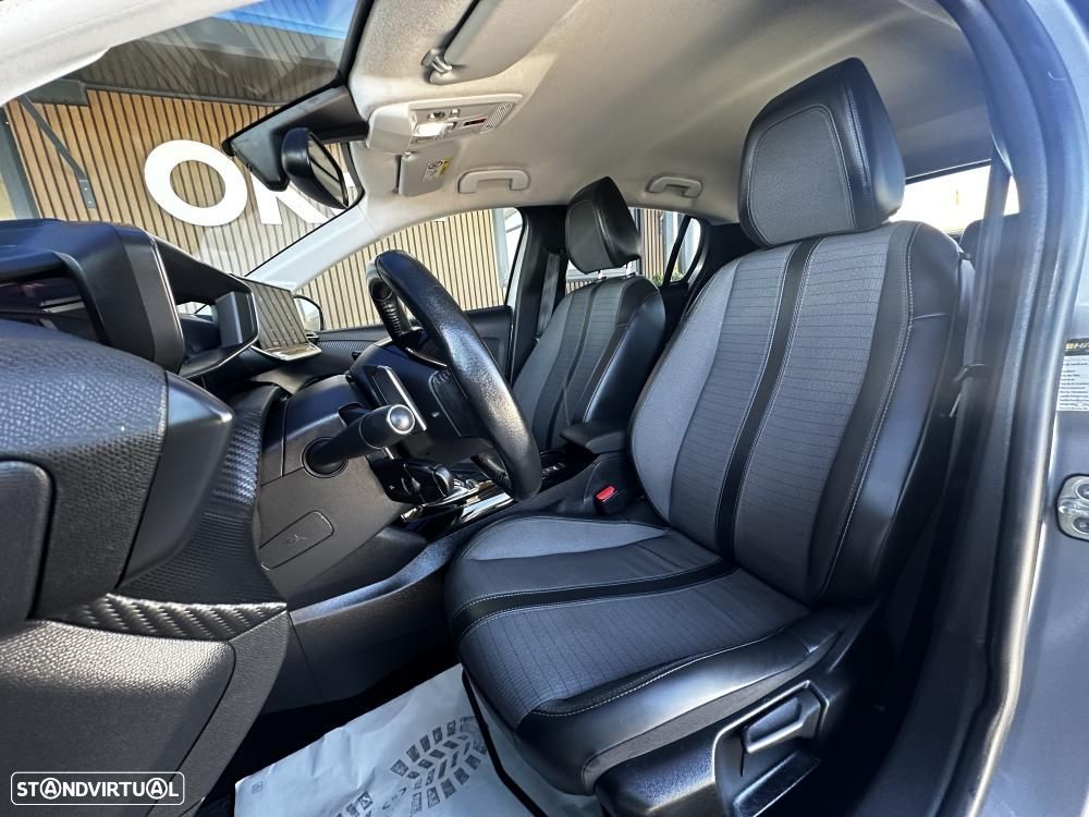 Peugeot 208 1.2 PureTech Allure EAT8 - 16