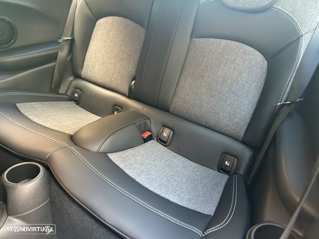 MINI 3 Portas Cooper Sport Edition Auto - 23