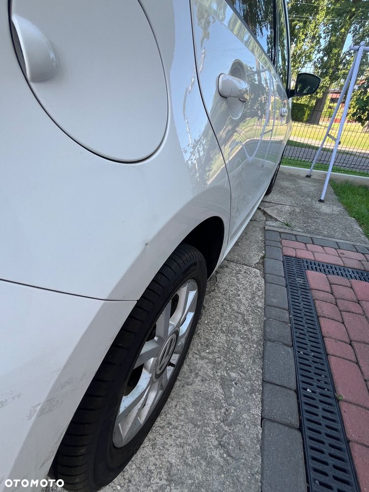 Volkswagen up! sound - 5