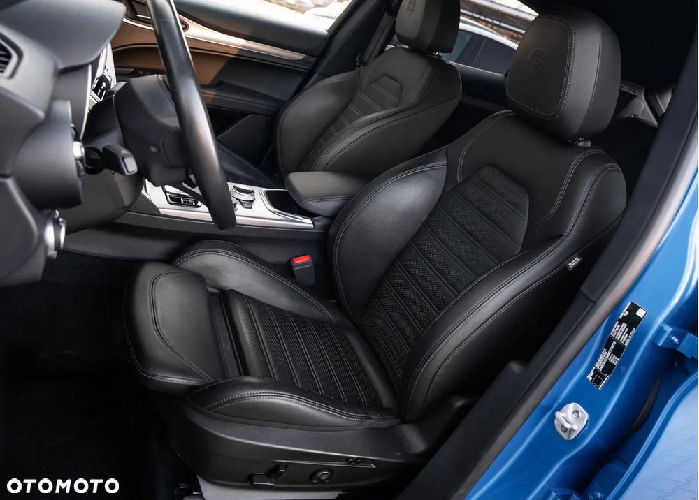 Alfa Romeo Stelvio 2.0 Turbo Veloce Q4 - 10