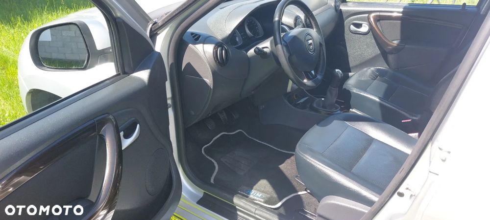 Dacia Duster 1.6 16V 4x2 Prestige - 27
