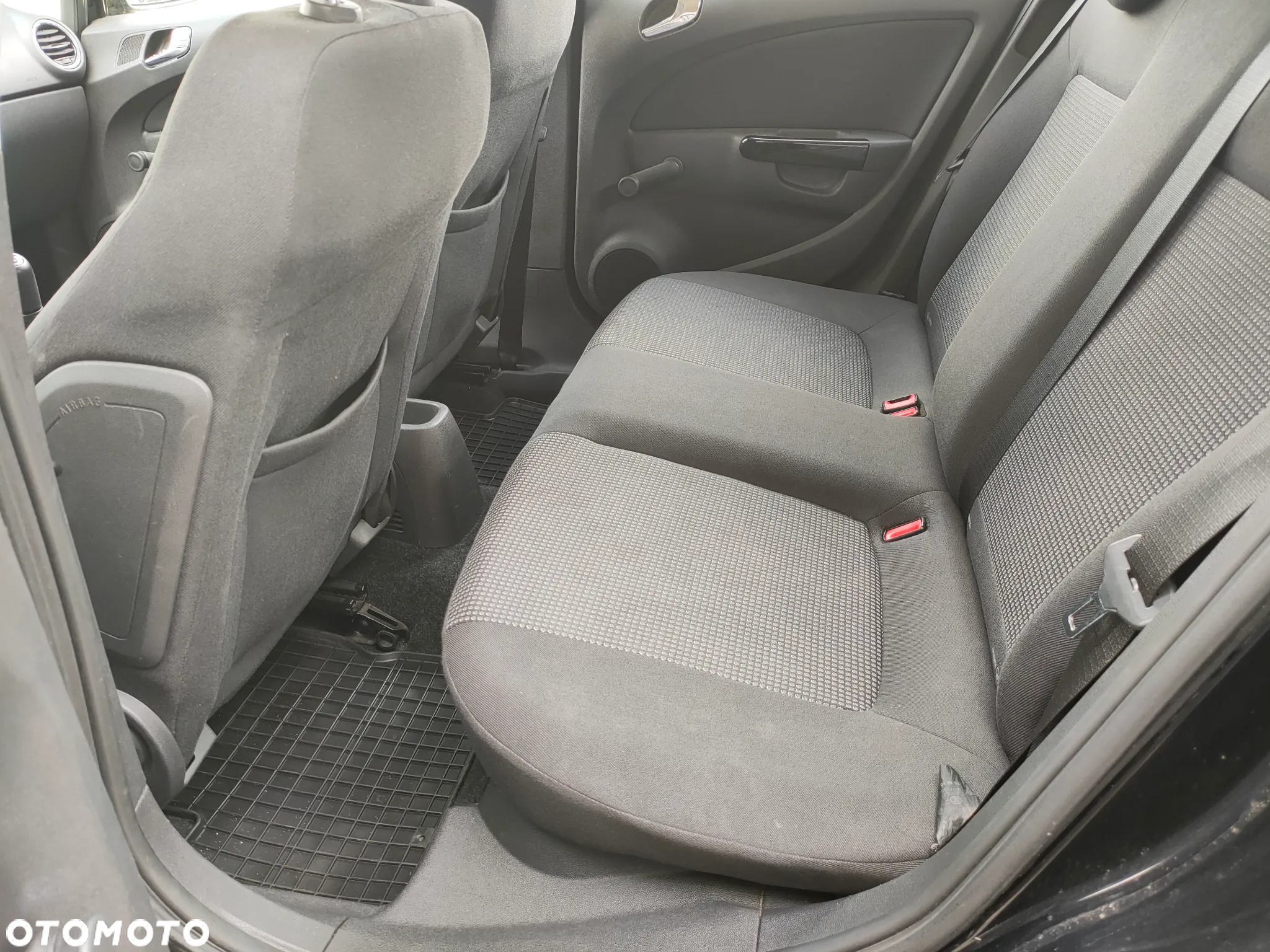 Opel Corsa 1.4 16V Active - 15