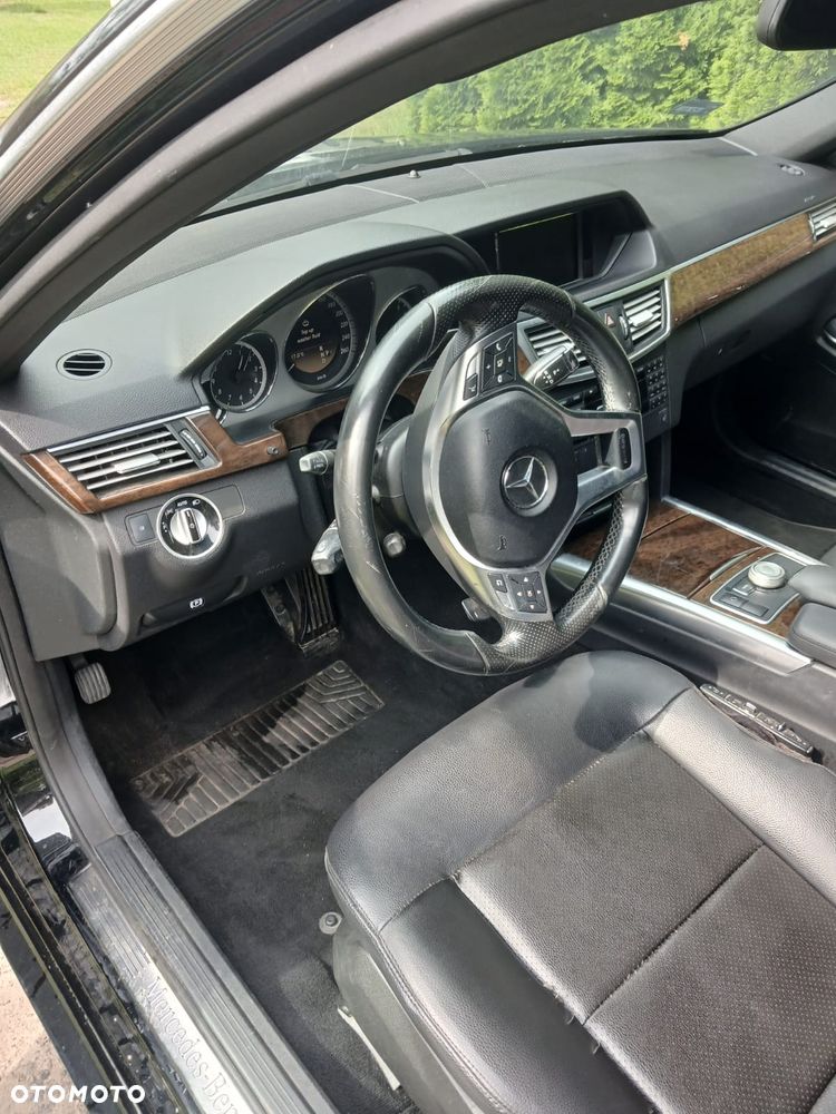 Mercedes-Benz Klasa E 350 4-Matic Classic - 19