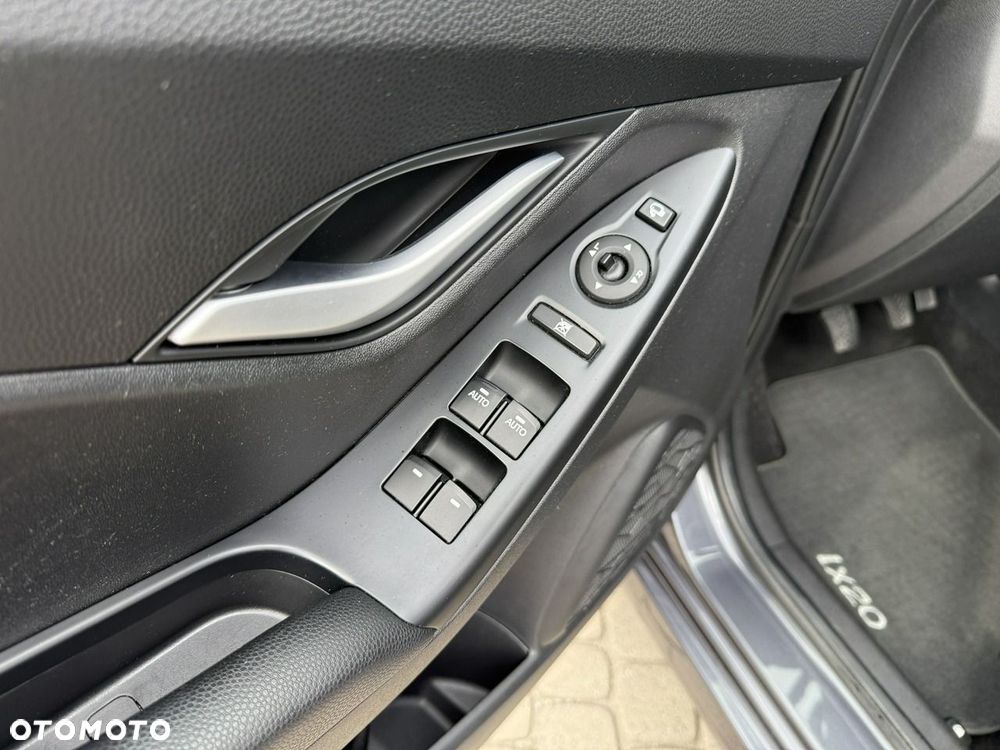 Hyundai ix20 1.4 Edition 20 - 17
