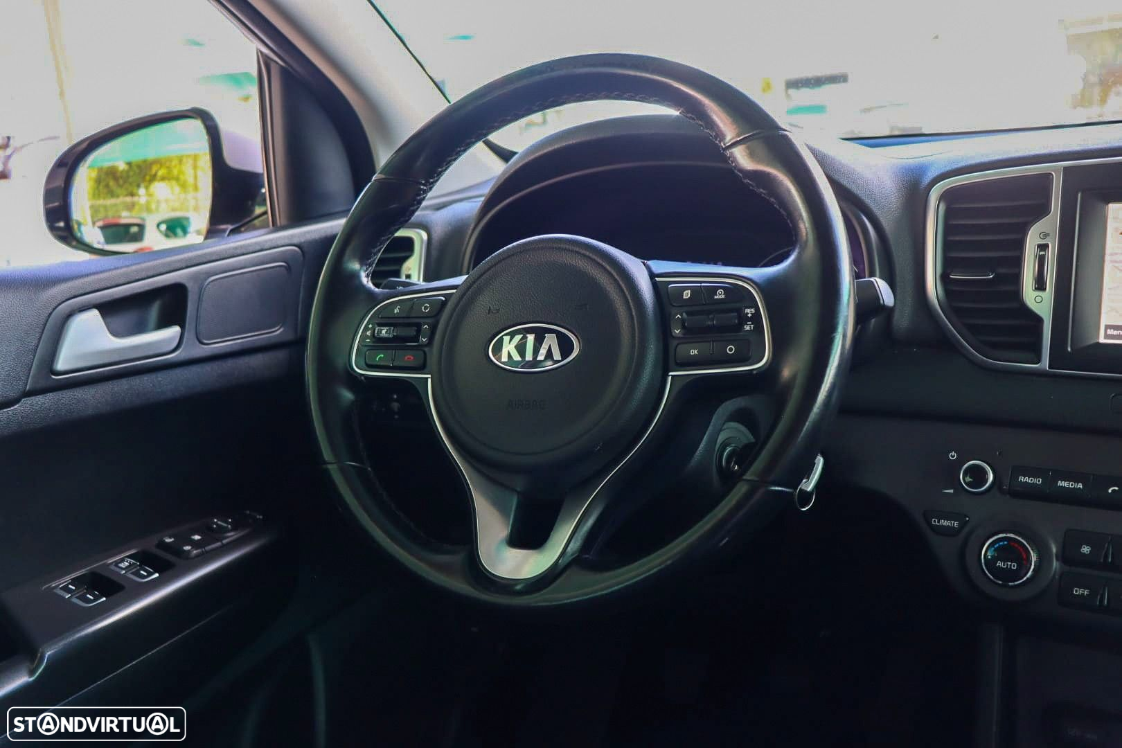 Kia Sportage 1.7 CRDI ISG Nav Line - 11