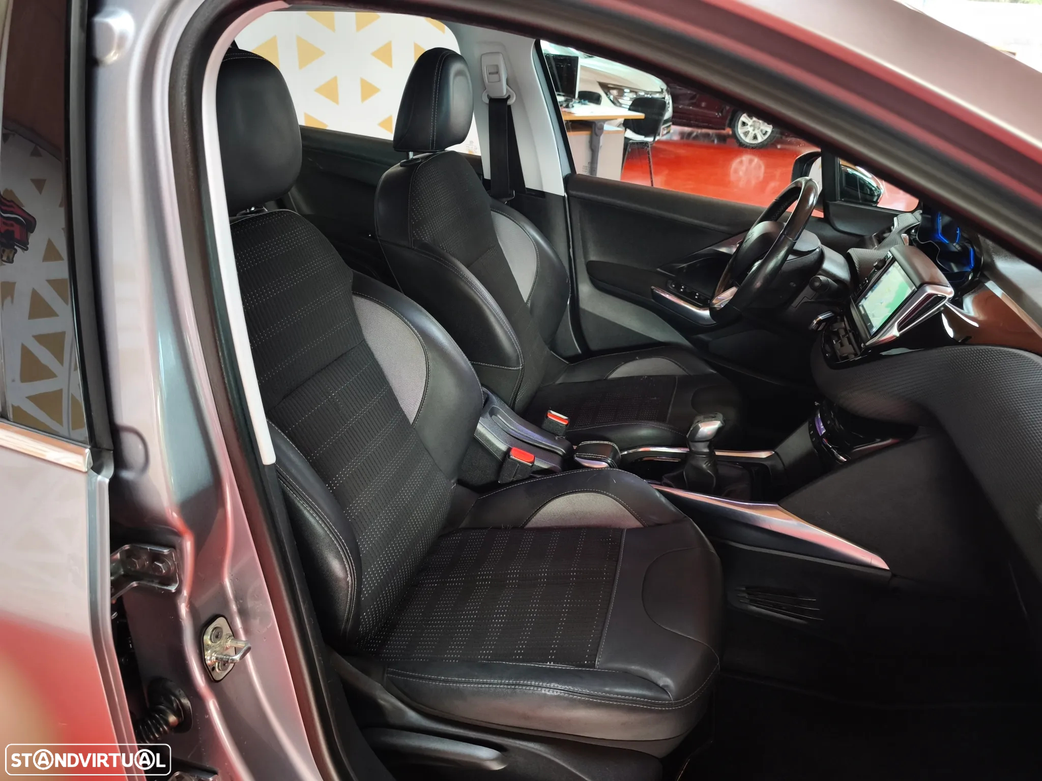 Peugeot 2008 1.6 e-HDi Active - 35