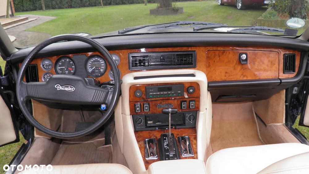 Jaguar XJ XJ12 5.3i - 9