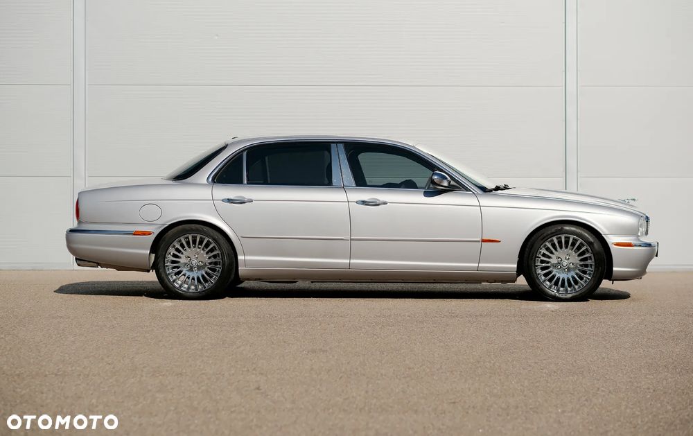 Jaguar XJ XJ8 4.2 LWB High - 15