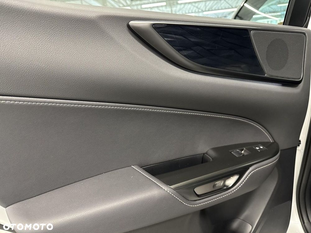 Lexus NX - 12