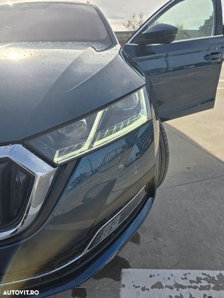 Skoda Octavia Combi Diesel 2.0 TDI DSG Style - 10