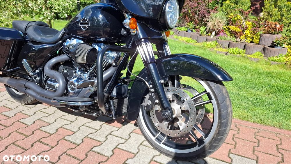 Harley-Davidson Touring Street Glide - 14