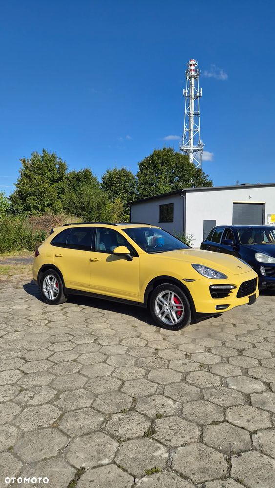 Porsche Cayenne Turbo - 13