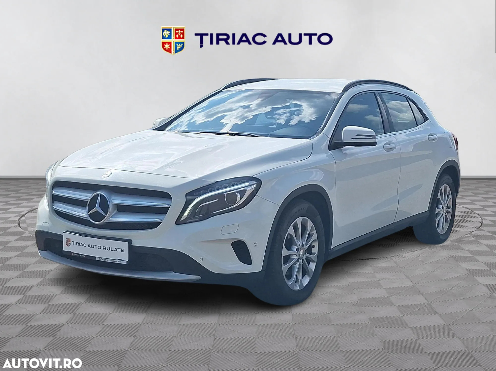 Mercedes-Benz GLA - 2
