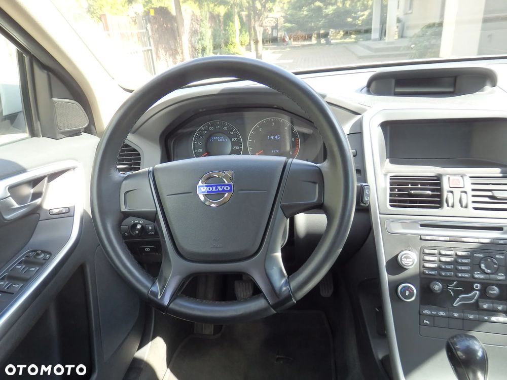 Volvo XC 60 2.4D DRIVe - 6