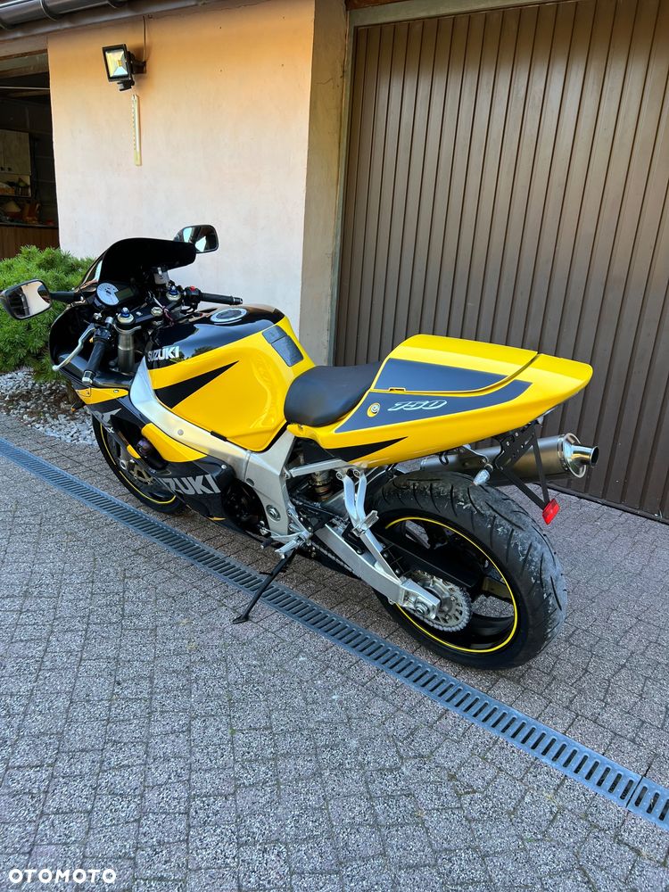 Suzuki GSX-R - 22