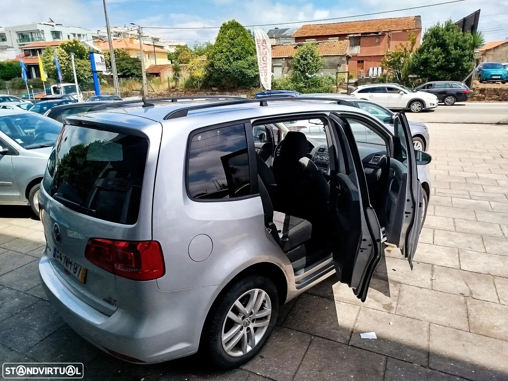 VW Touran 1.6 TDI Blue.Highline 7L - 12