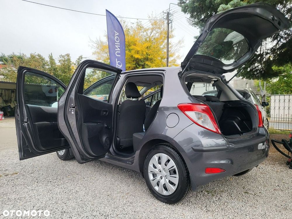 Toyota Yaris - 11