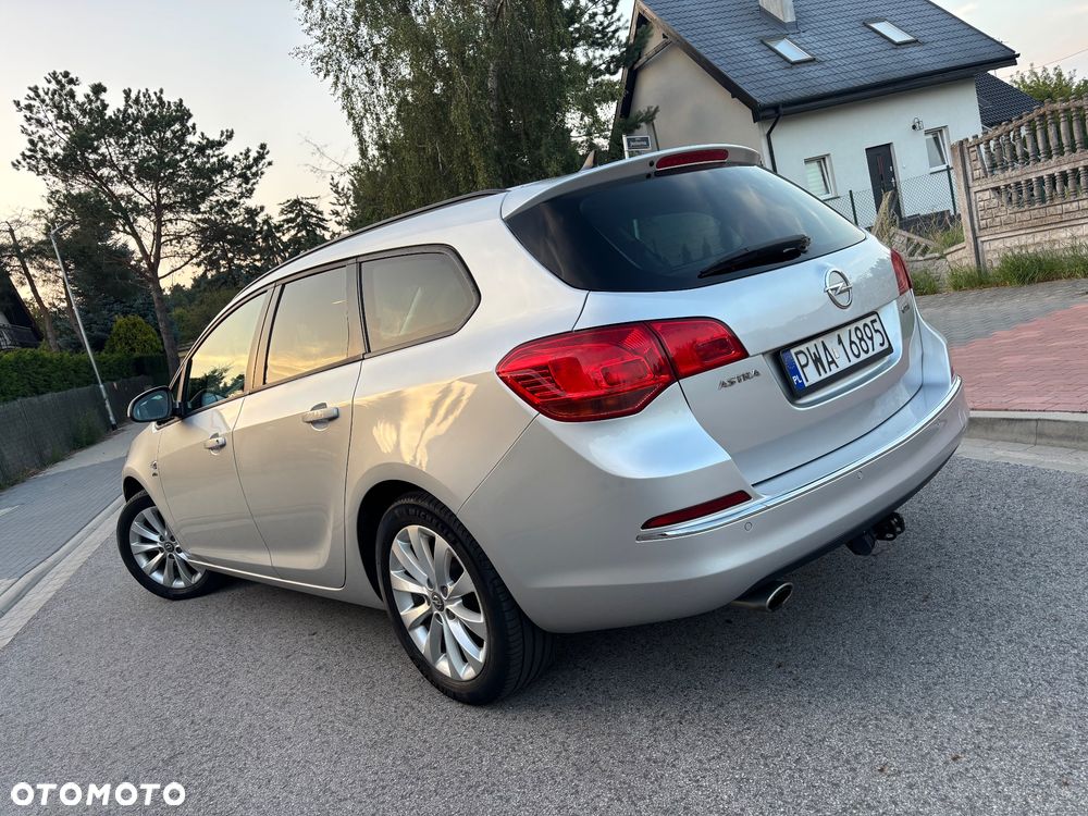 Opel Astra 2.0 CDTI DPF ecoFLEX SportsTourer Start/Stop Active - 13