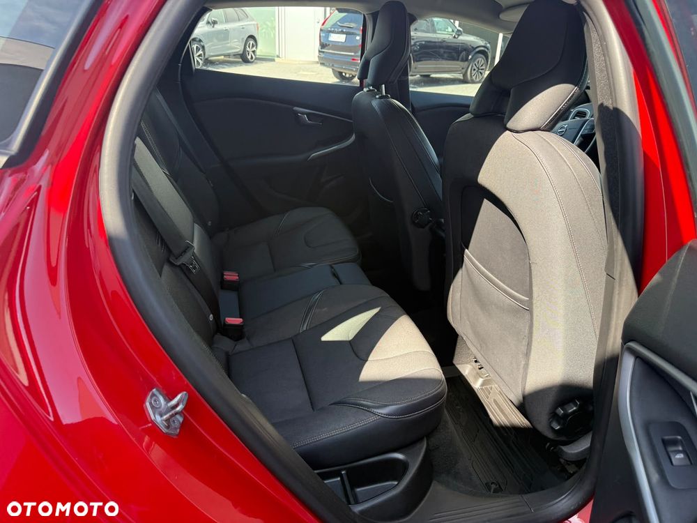 Volvo V40 - 24