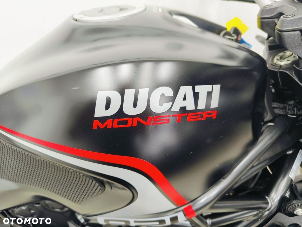 Ducati Monster - 8
