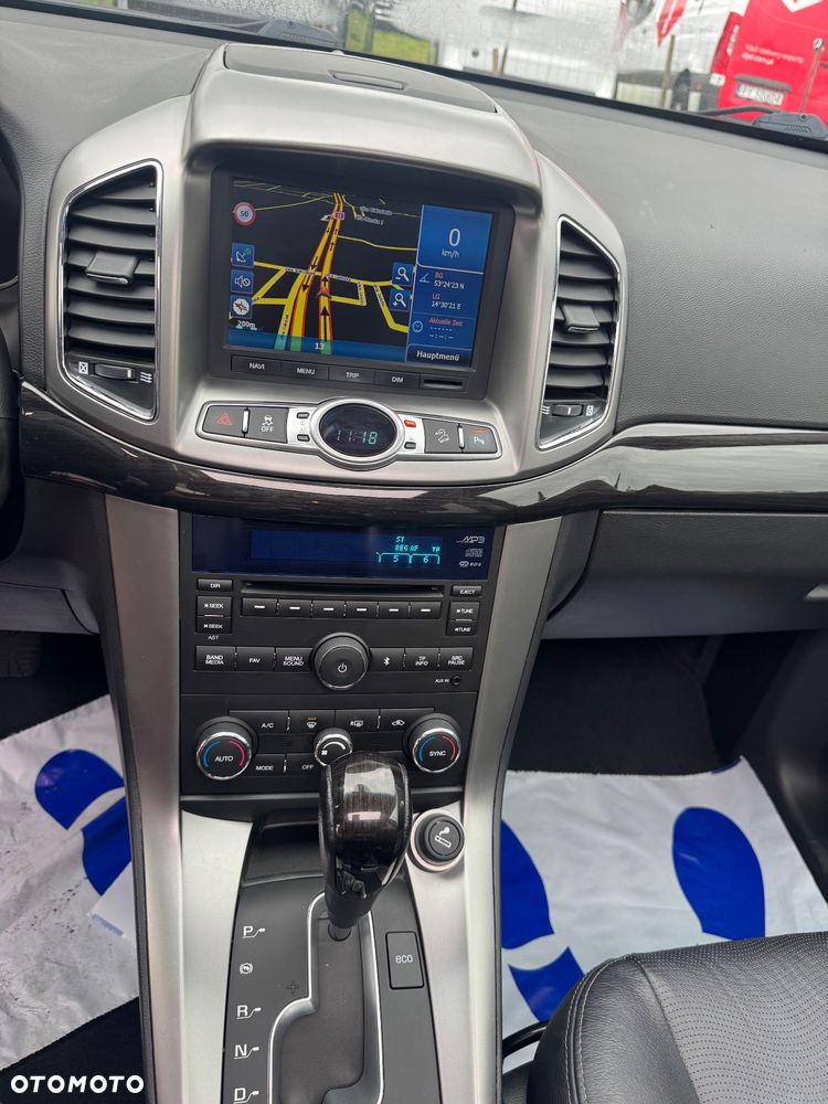 Chevrolet Captiva 2.2 D LTZ - 24