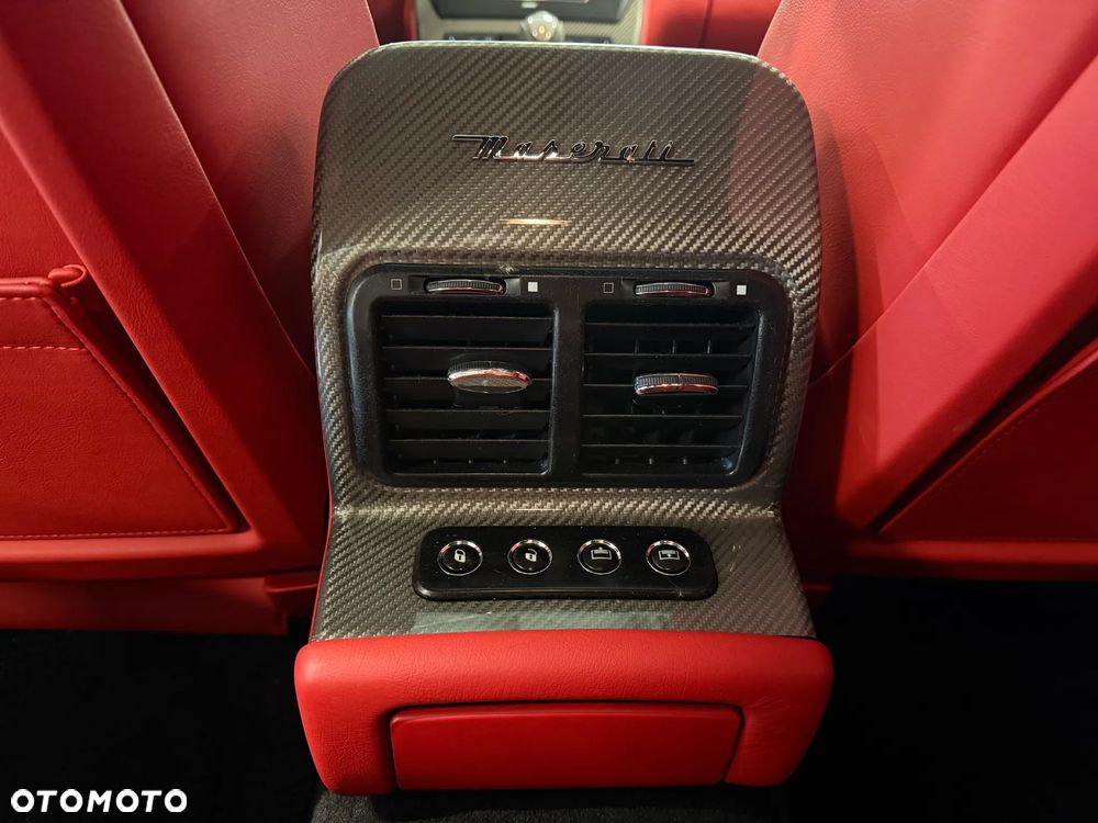 Maserati Quattroporte Sport GT S Automatic - 25
