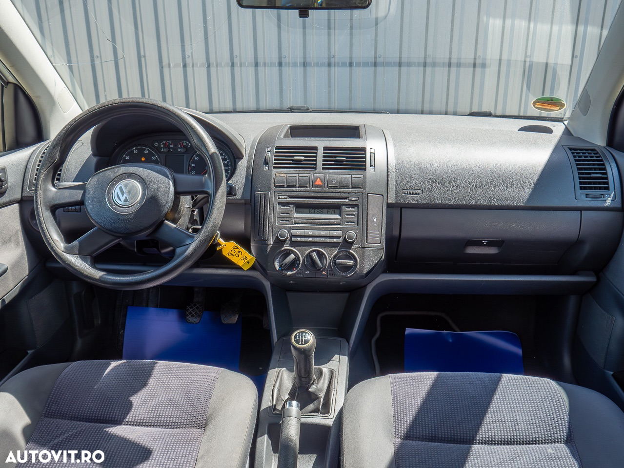 Volkswagen Polo 1.2 Attractive - 33