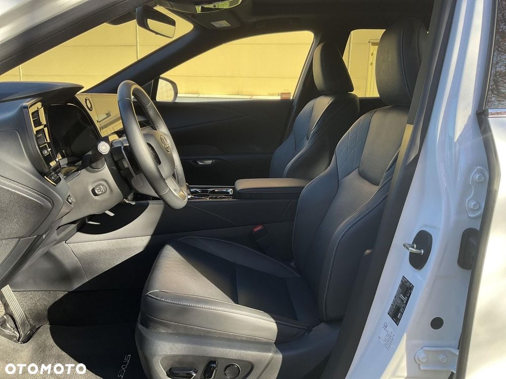 Lexus RX 450h+ F Sport Design - 9