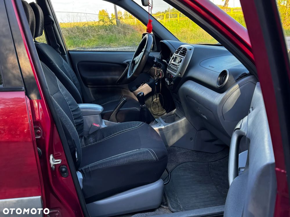 Toyota RAV4 - 11