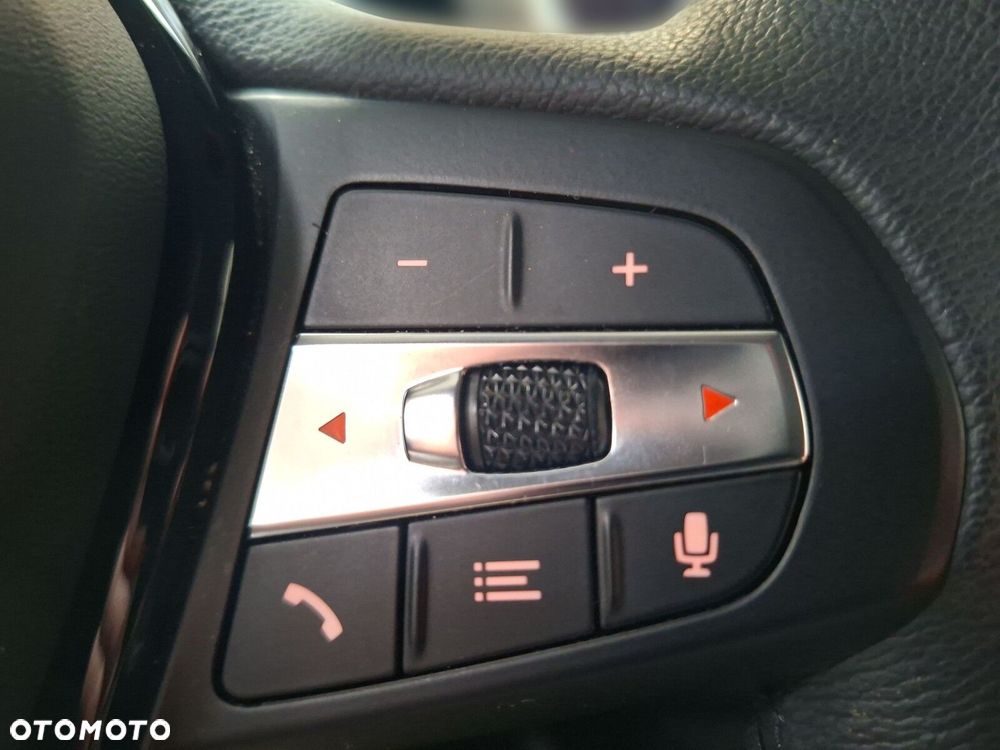 BMW Seria 1 118i Advantage - 26